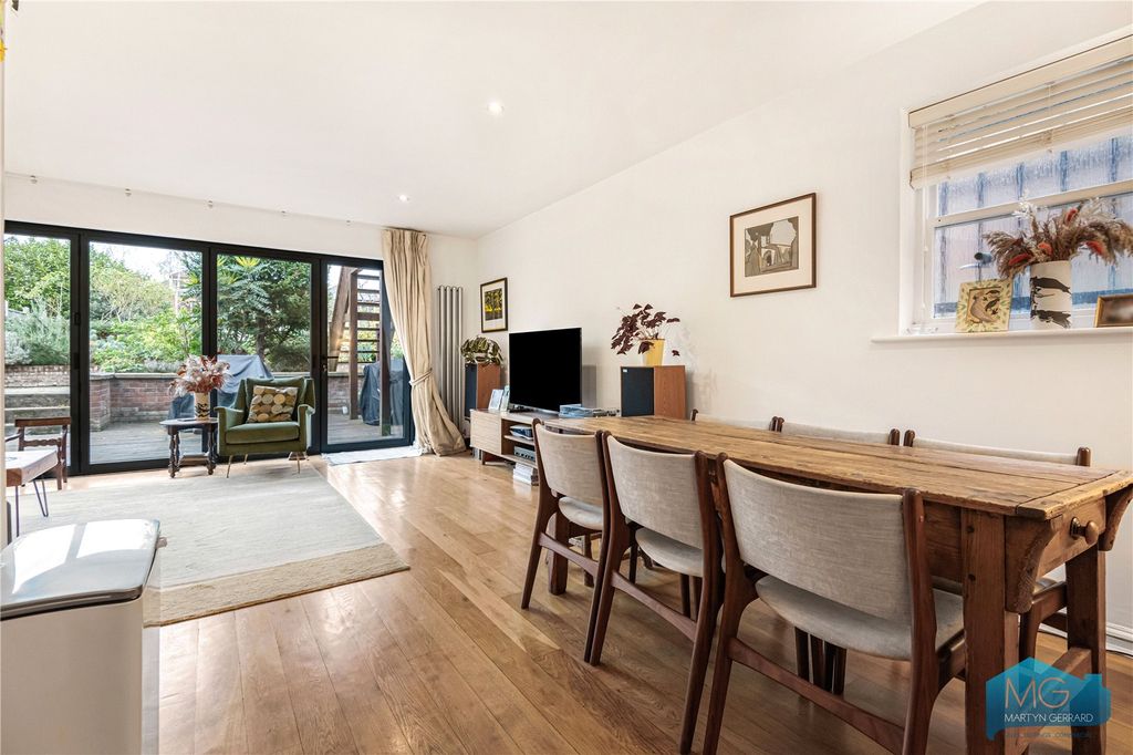 Property photo 2 of 16 Picture No. 05