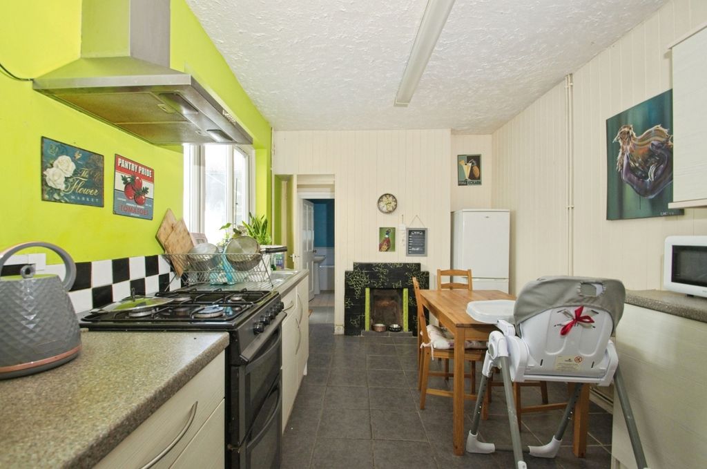 Property photo 3 of 18 Photo