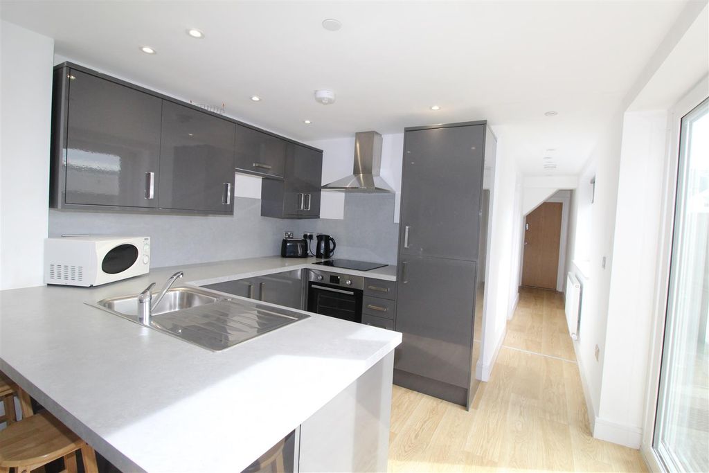 Property photo 3 of 13 Img_7082.Jpg
