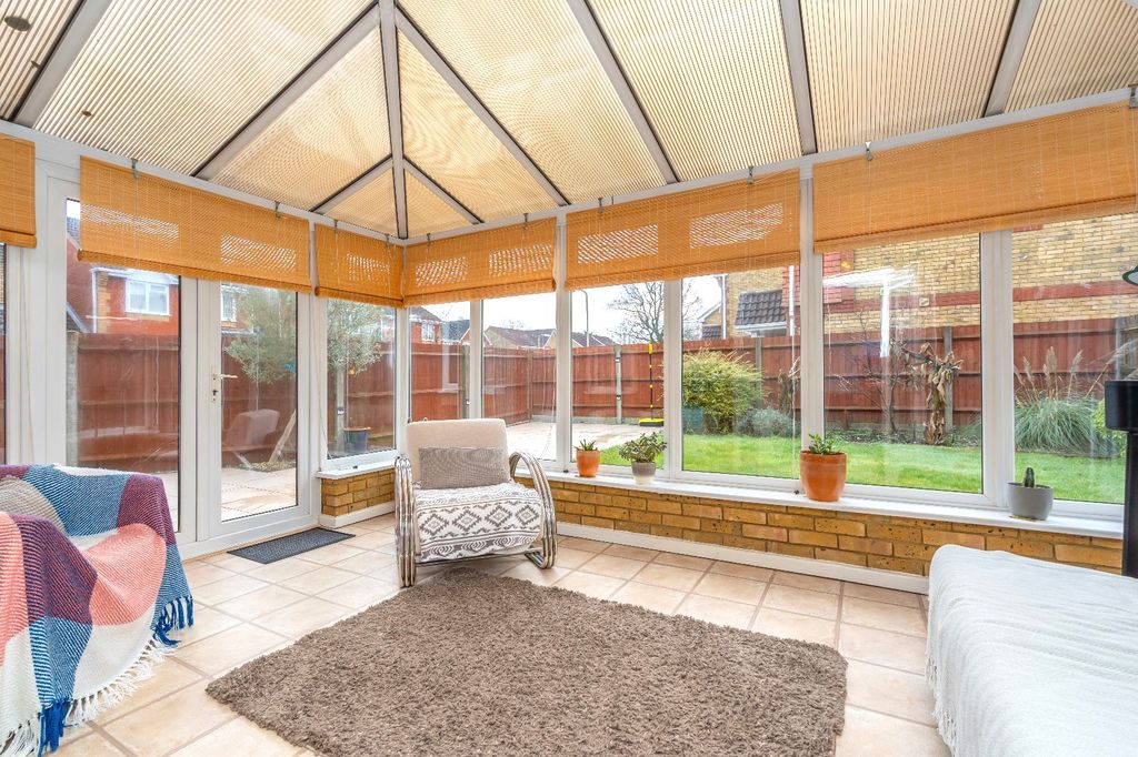 Property photo 3 of 27 Conservatory