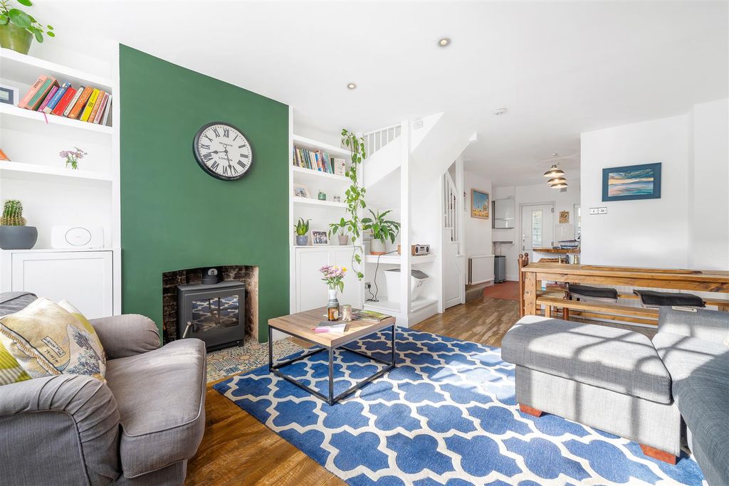 Property photo 1 of 13