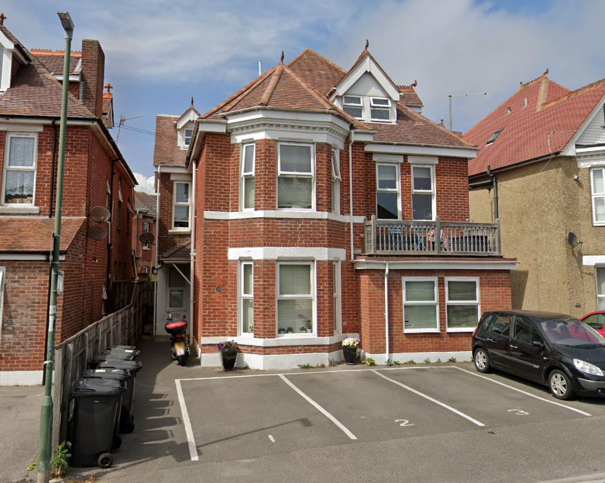 Property photo 1 of 6