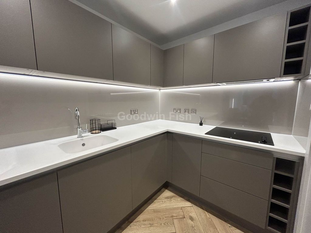 Property photo 3 of 33