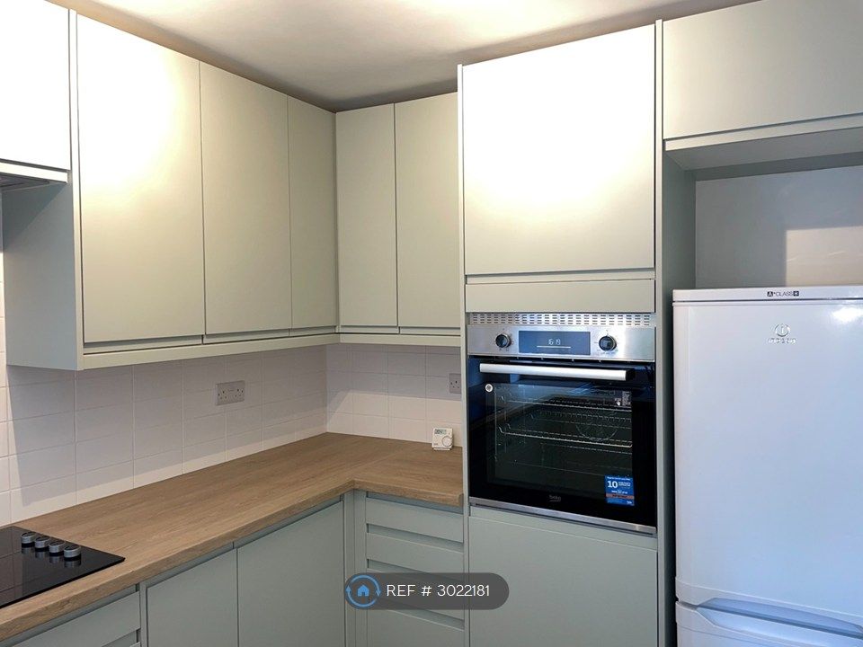 Property photo 3 of 12 Fitted Eye-Level Oven