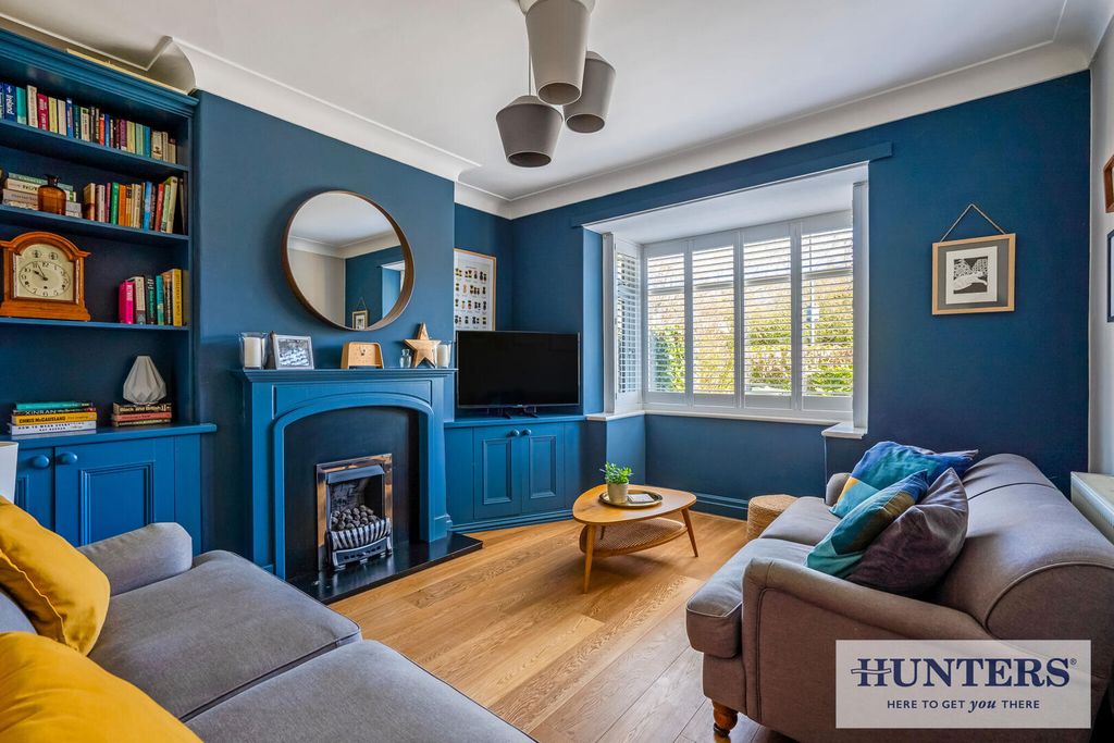 Property photo 2 of 26 Living Room