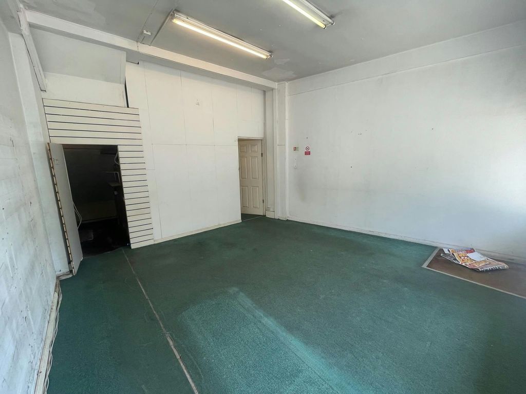 Property photo 3 of 9 A7Eda6c2-010B-4258-855F-F97F74E4dab9.Jpg