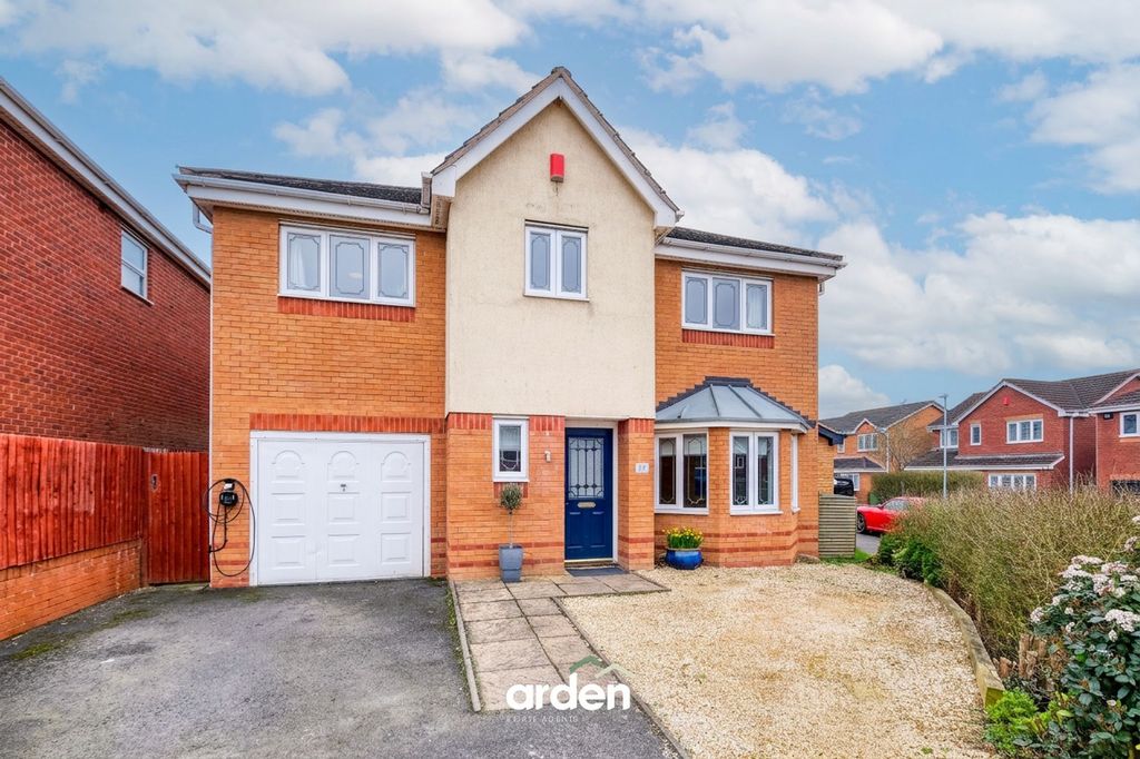 Property photo 1 of 18