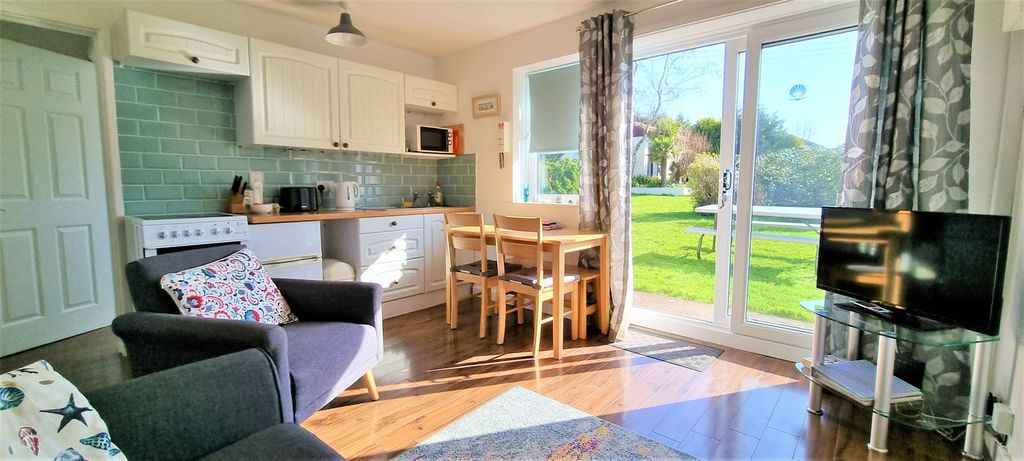 Property photo 2 of 9