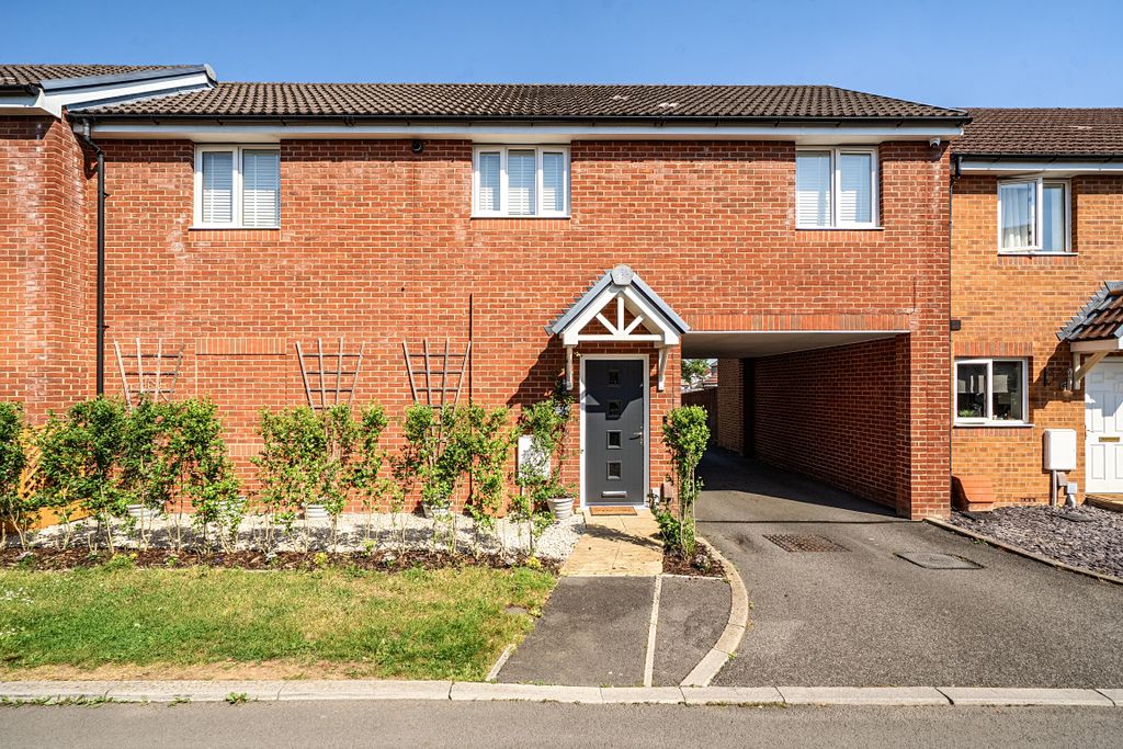 Property photo 1 of 12 1466374126A173145Cdce7