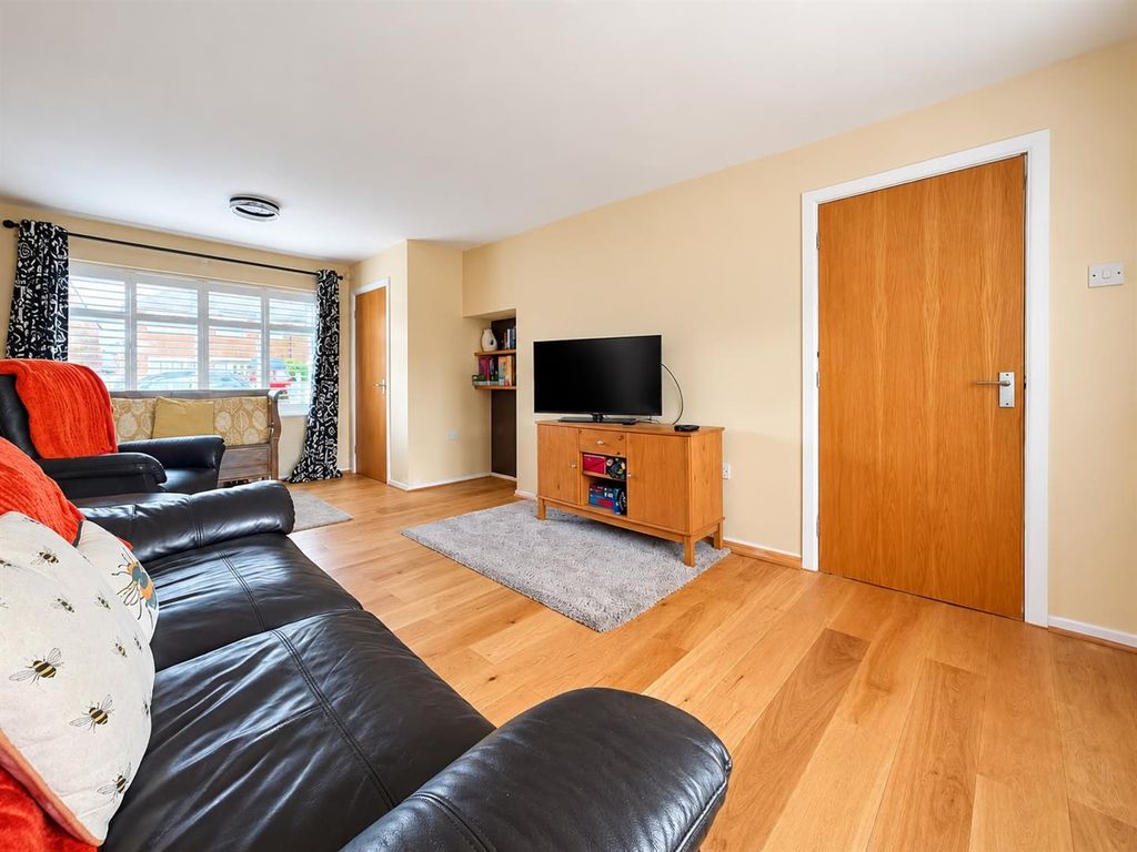 Property photo 3 of 21 10