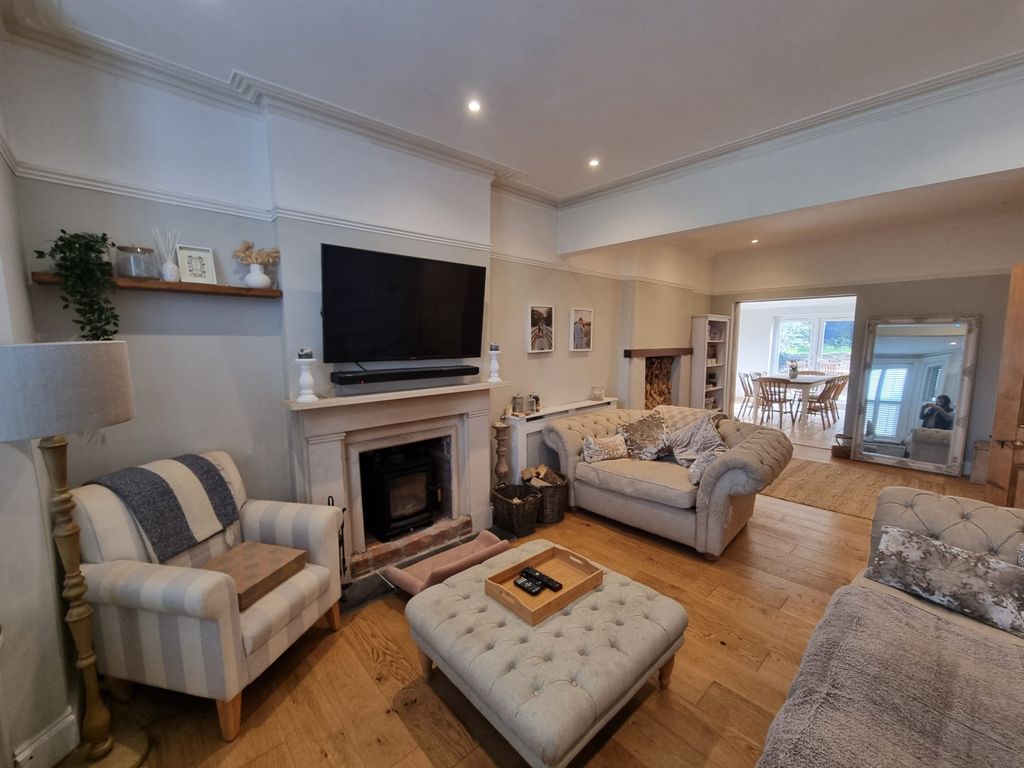 Property photo 2 of 19 Gallery