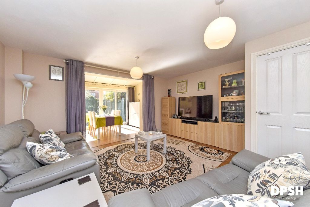 Property photo 3 of 26