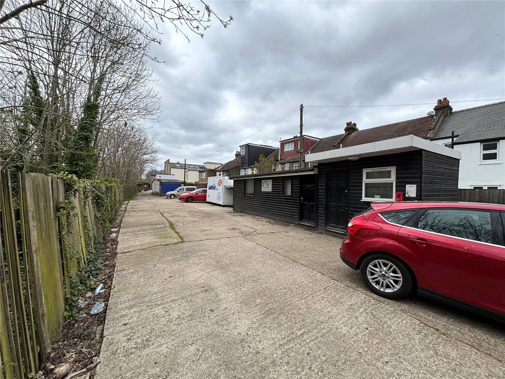 Property photo 2 of 4 Picture No. 02