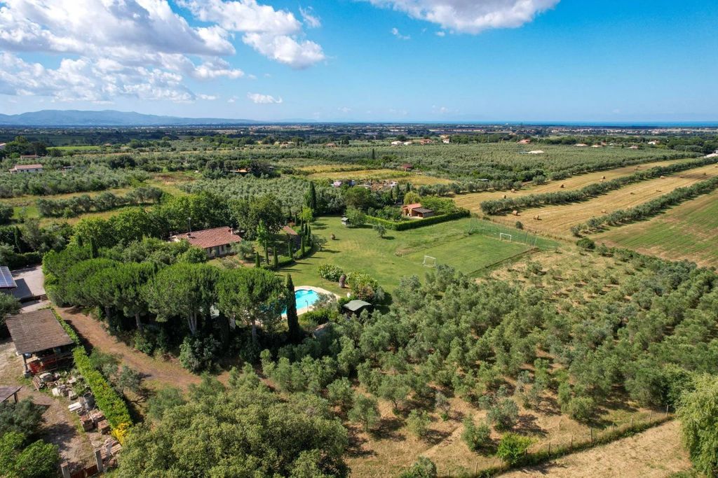 Property photo 3 of 41