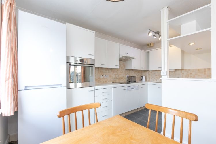 Property photo 2 of 9 215787