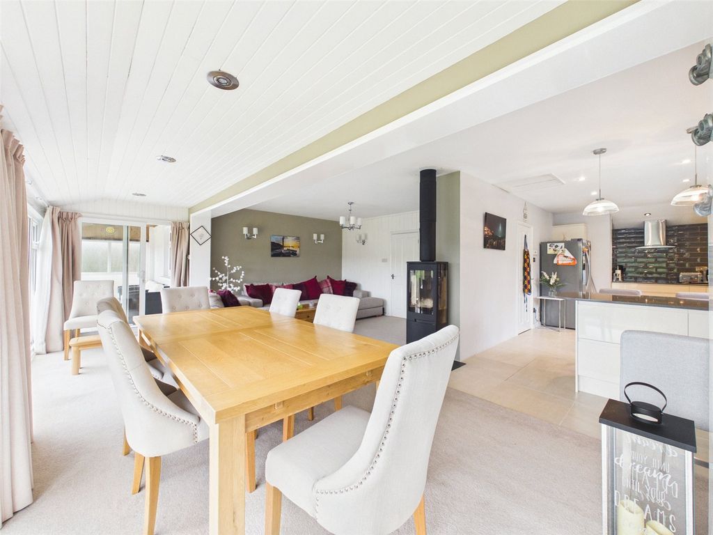 Property photo 3 of 34 Picture No. 27