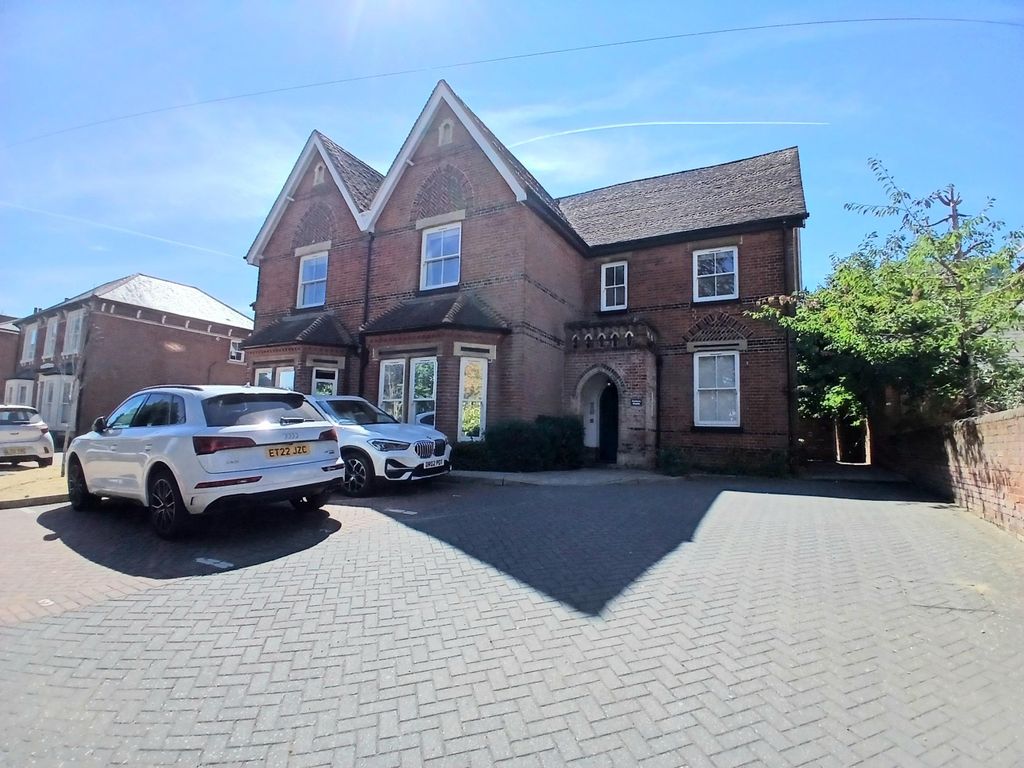Property photo 1 of 15 Image