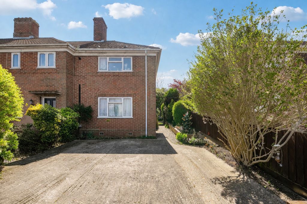 Property photo 1 of 10 Photo 8