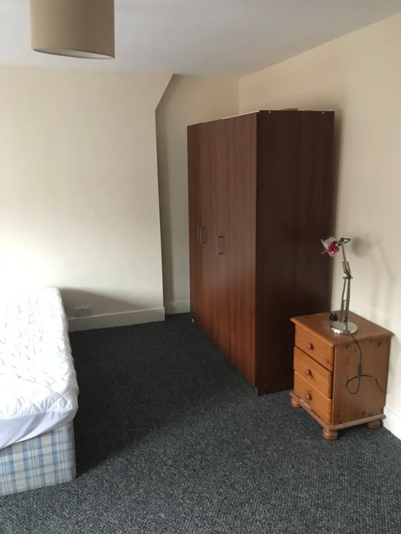Property photo 1 of 3
