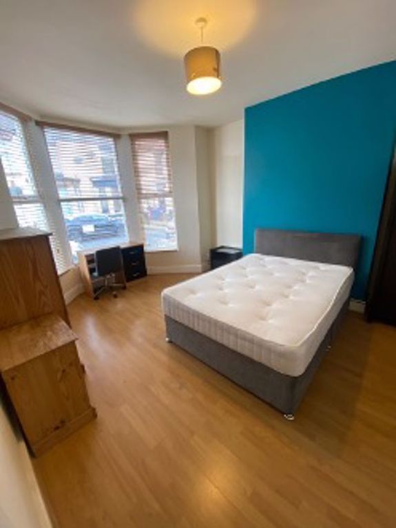 Property photo 1 of 9 Room 1