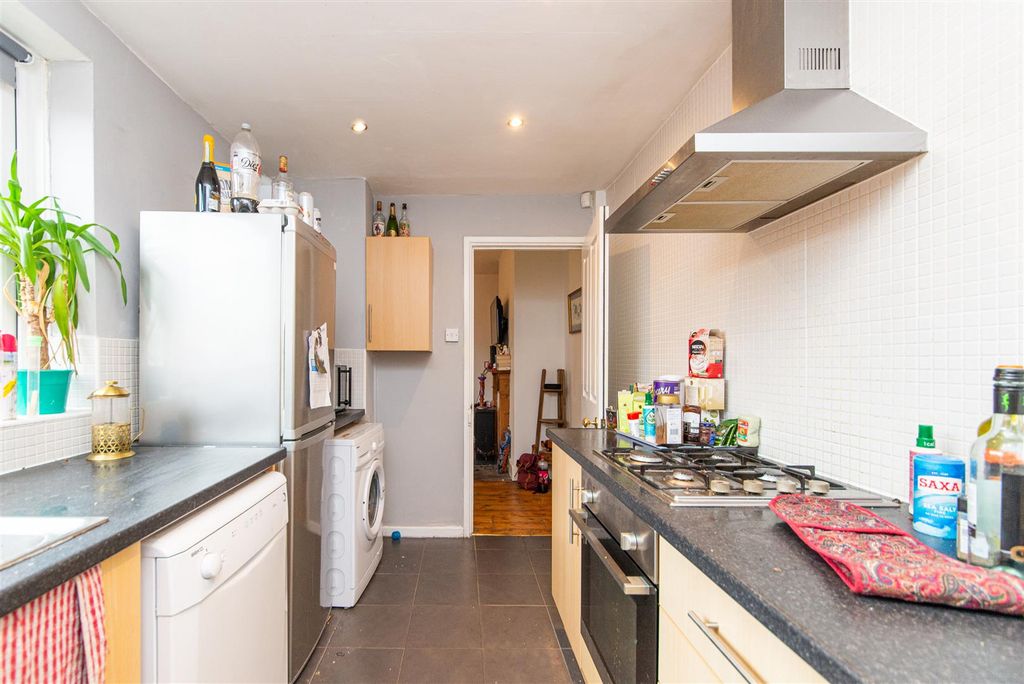 Property photo 2 of 10 Edit-8935.Jpg