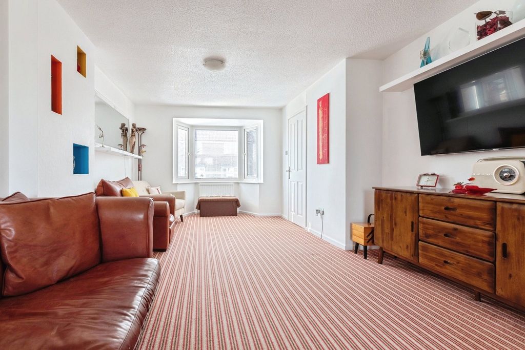 Property photo 3 of 19 Picture No. 09