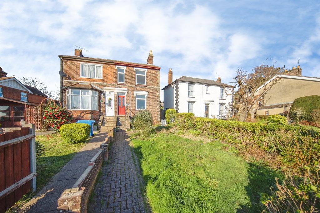 Property photo 1 of 15