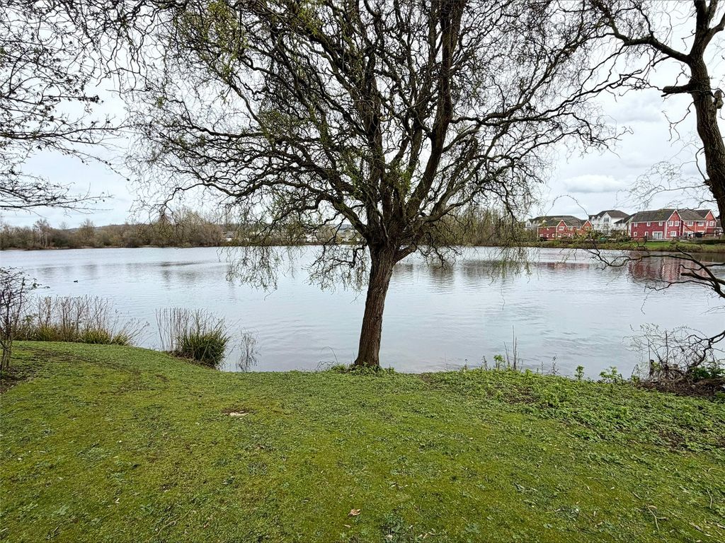 Property photo 2 of 18 Picture No. 04