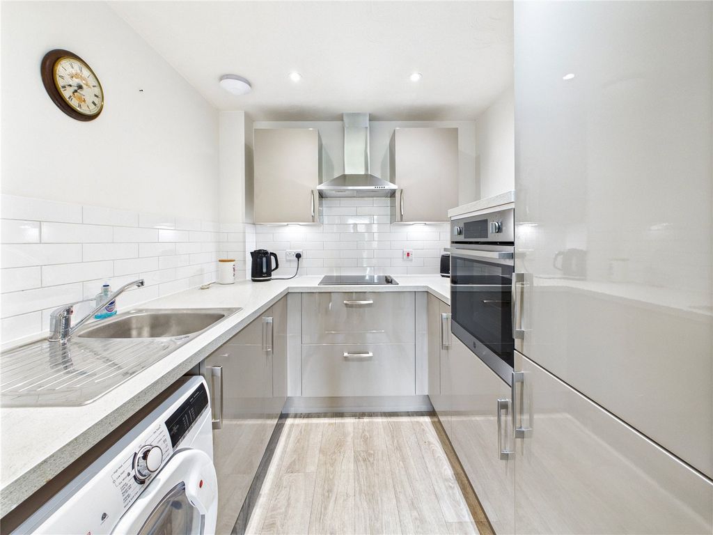 Property photo 3 of 21 3 - Image