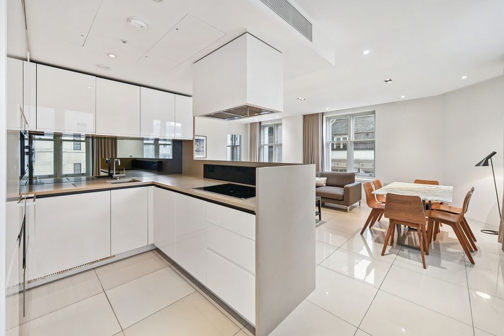 Property photo 2 of 11 Flat 3.1, 14 Sher...