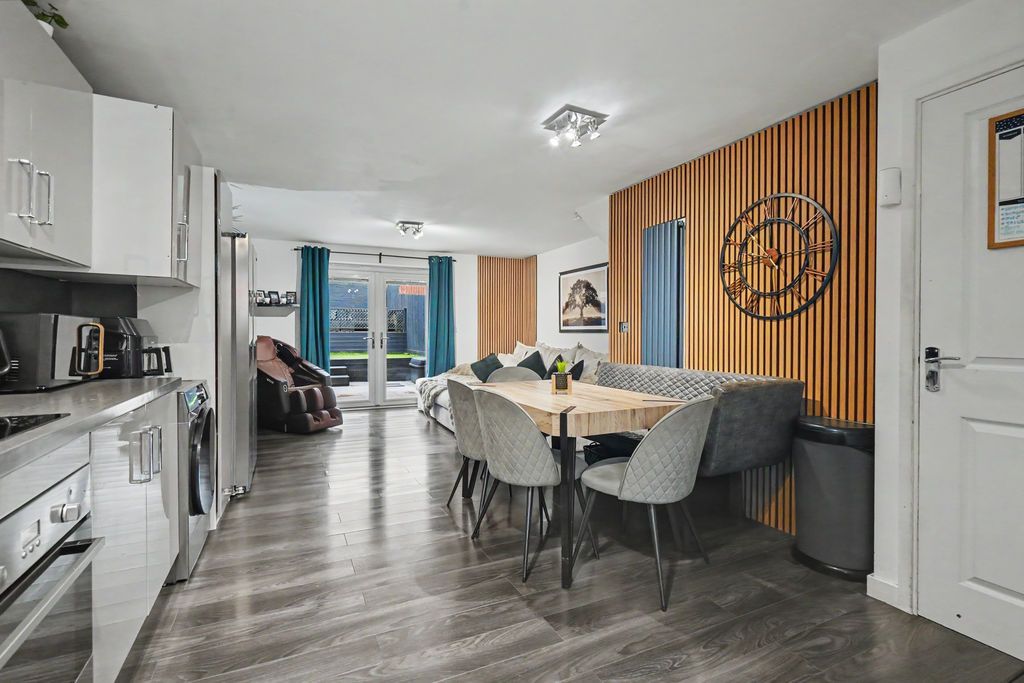 Property photo 2 of 30 Photo 1