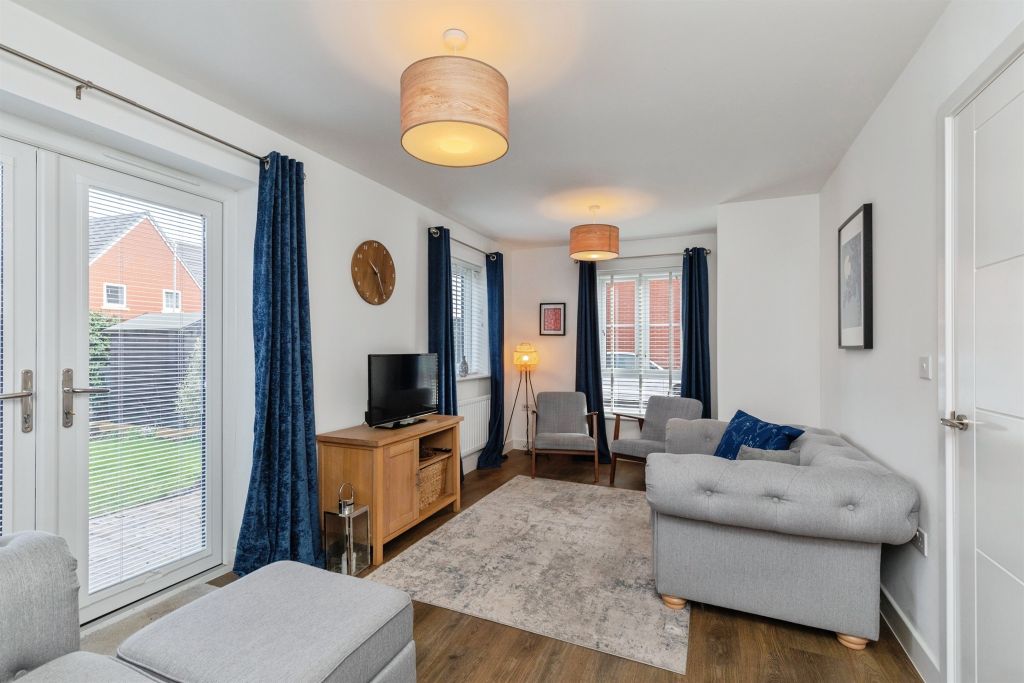 Property photo 2 of 21