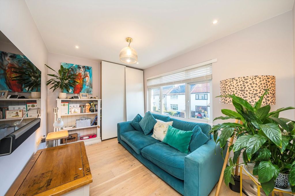 Property photo 2 of 8