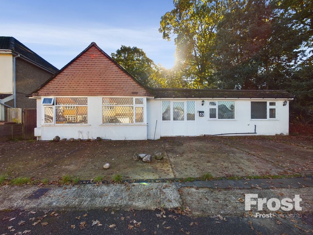 Property photo 2 of 13 53 Ashford Avenue