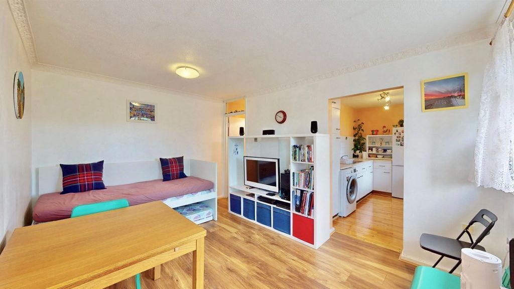 Property photo 2 of 10 Picture No. 04