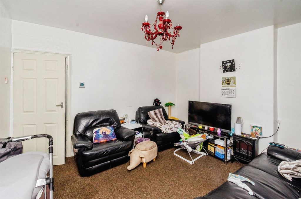 Property photo 3 of 14