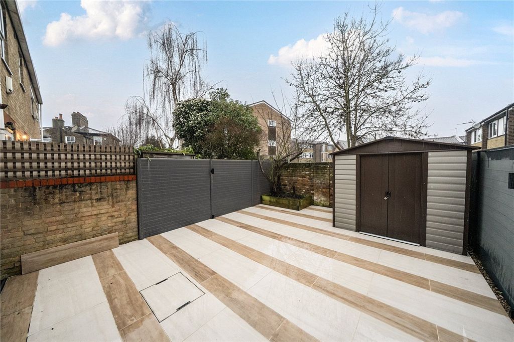 Property photo 3 of 20 Picture No. 12