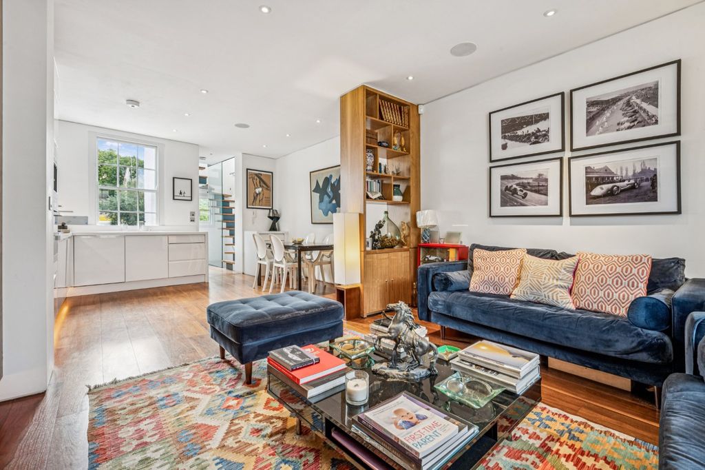 Property photo 2 of 11