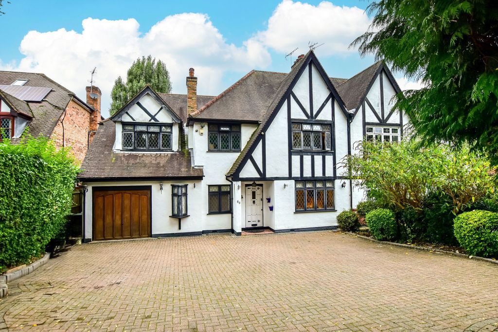 Property photo 1 of 18