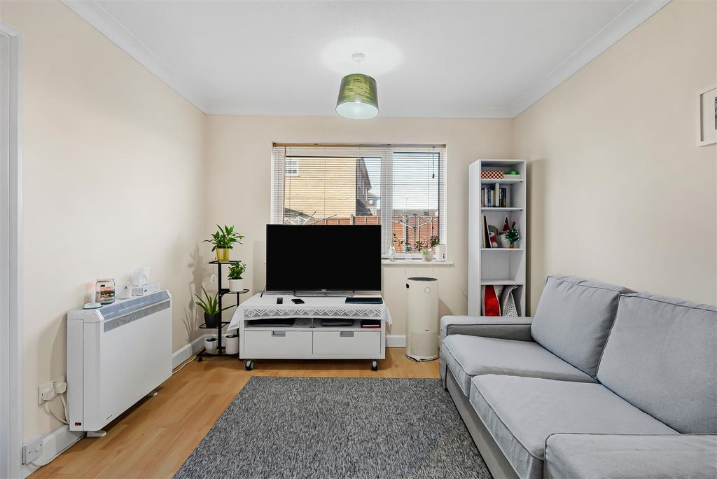 Property photo 2 of 17 24_72007.Jpg