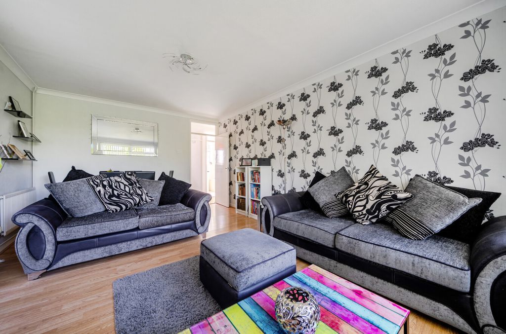 Property photo 3 of 15 1482592-8-6A423F5...