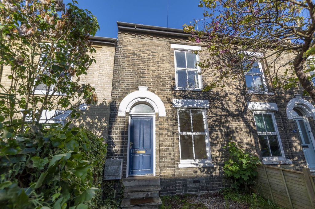 Property photo 1 of 11