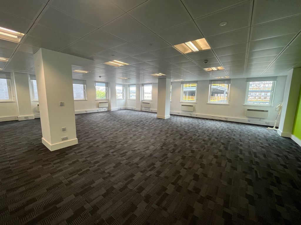 Property photo 2 of 5 Example Office Suite