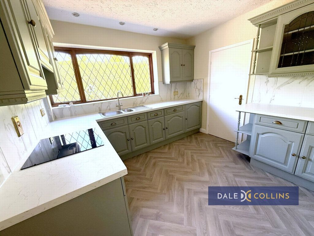 Property photo 3 of 27 Photo 10