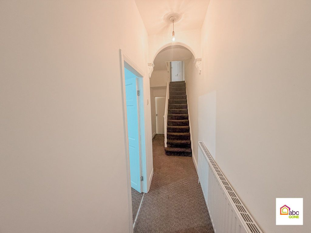 Property photo 3 of 26