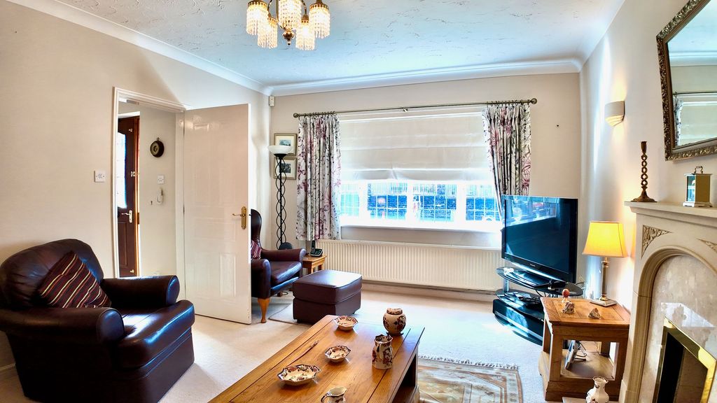 Property photo 3 of 45