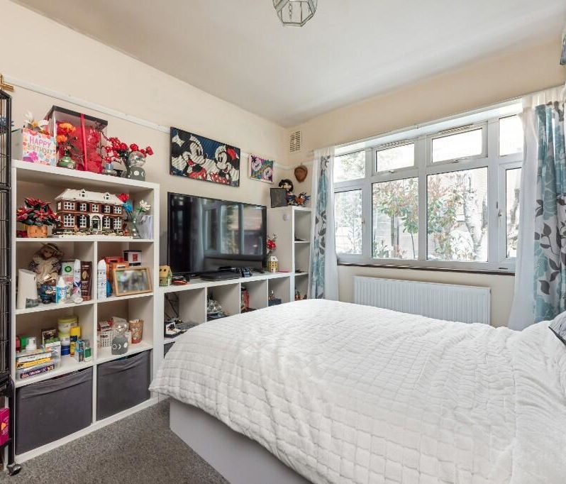 Property photo 2 of 11