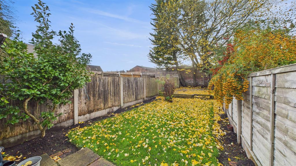 Property photo 2 of 19 Cam05101G0-Pr0106-Still021.Jpg