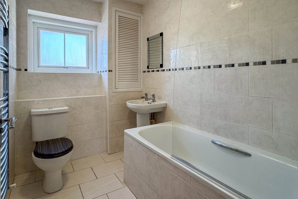 Additional image 4 of 2 bed flat for saleSalisbury Street, Blandford Forum DT11