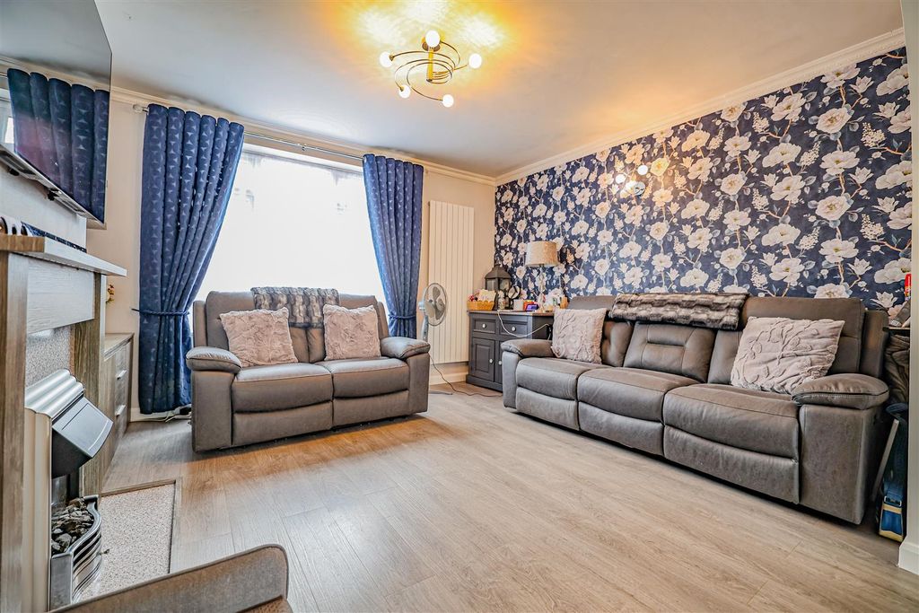 Property photo 3 of 28 980A1204.Jpg